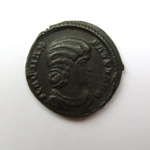 Fausta AE3 w. of Constantine I 307-337AD London Rare-6694