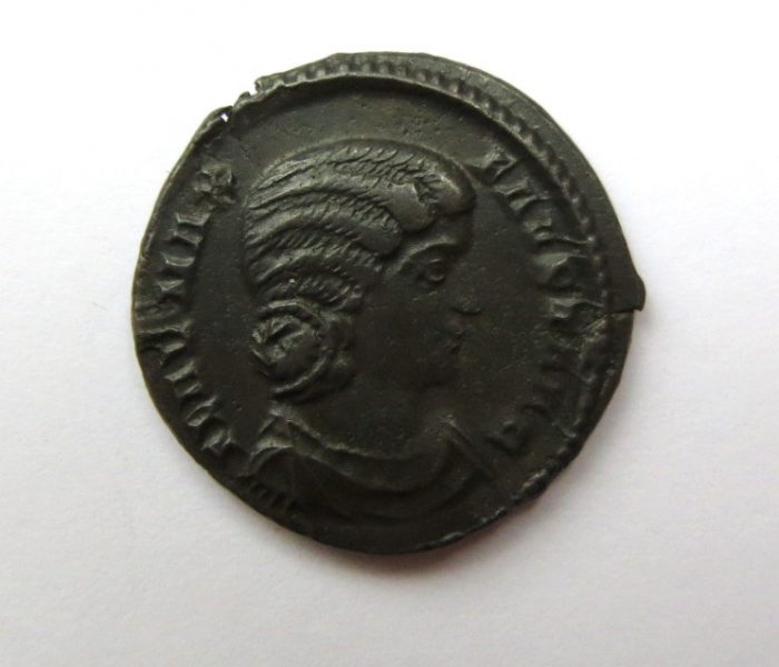 Fausta AE3 w. of Constantine I 307-337AD London Rare-6694
