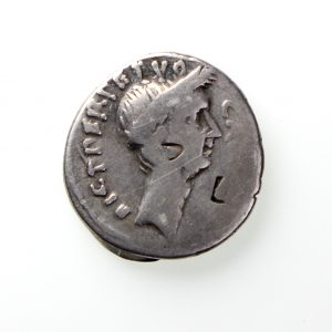 Julius Caesar Silver Denarius Portrait Type 46BC-11708