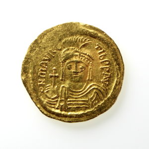 Maurice Tiberius Gold Solidus 582-602AD Constantinople mint-12198