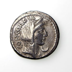 Roman Republic L. Mussidius Longus Silver Denarius 42BC Shrine of Venus Cloacina -15841