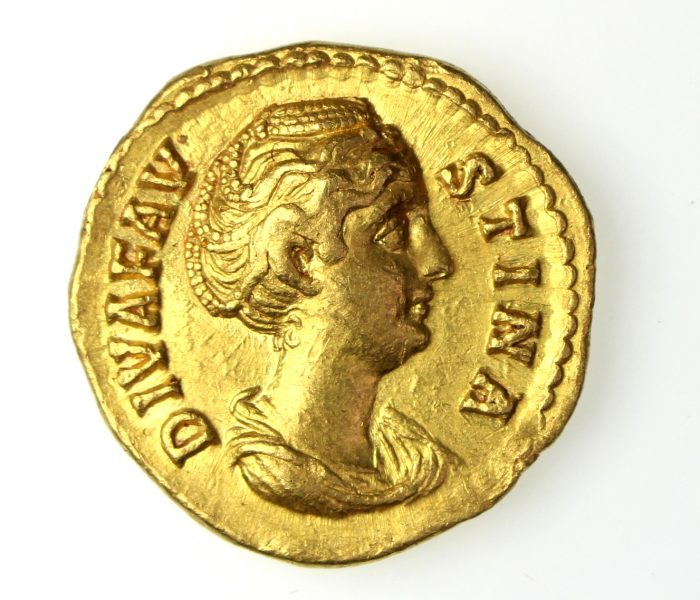 Faustina Senior Gold Aureus w. of Antoninus Pius 138-161AD-16543