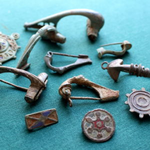 11 x Roman Brooches -17577