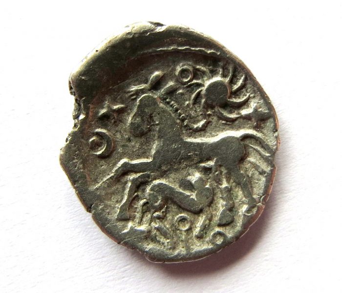 Belgae AR Unit - Unique coin, similar to Mossop head 1st Century BC-18956