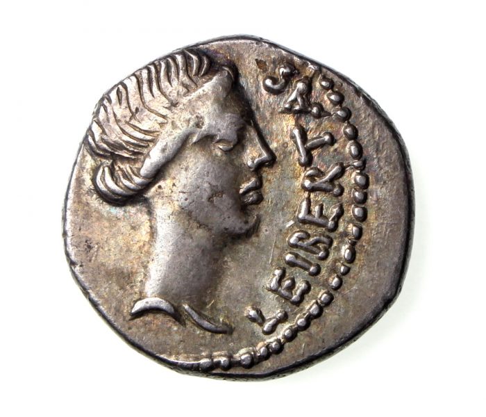 M Iunius Brutus Silver Denarius 42BC-18902