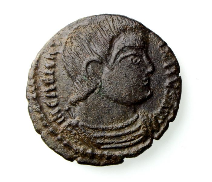 Magnentius Bronze Centenionalis 350-353AD Barbarous-20198