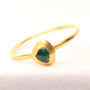 Medieval Gold & Emerald Finger Ring 14th Century AD