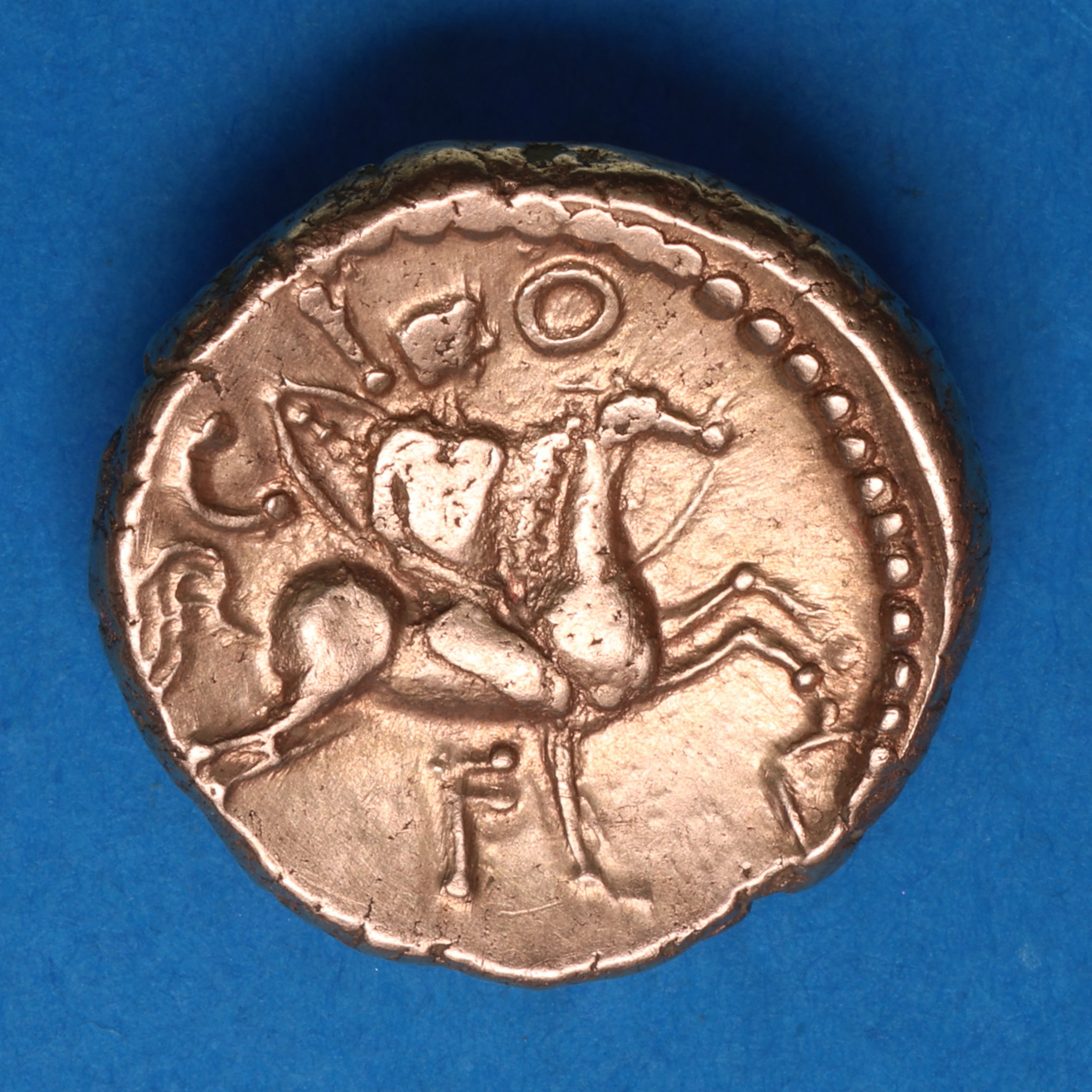 Atrebates Verica Vine Leaf type Gold Stater 10-40AD ex Vine Leaf Hoard - Image 3