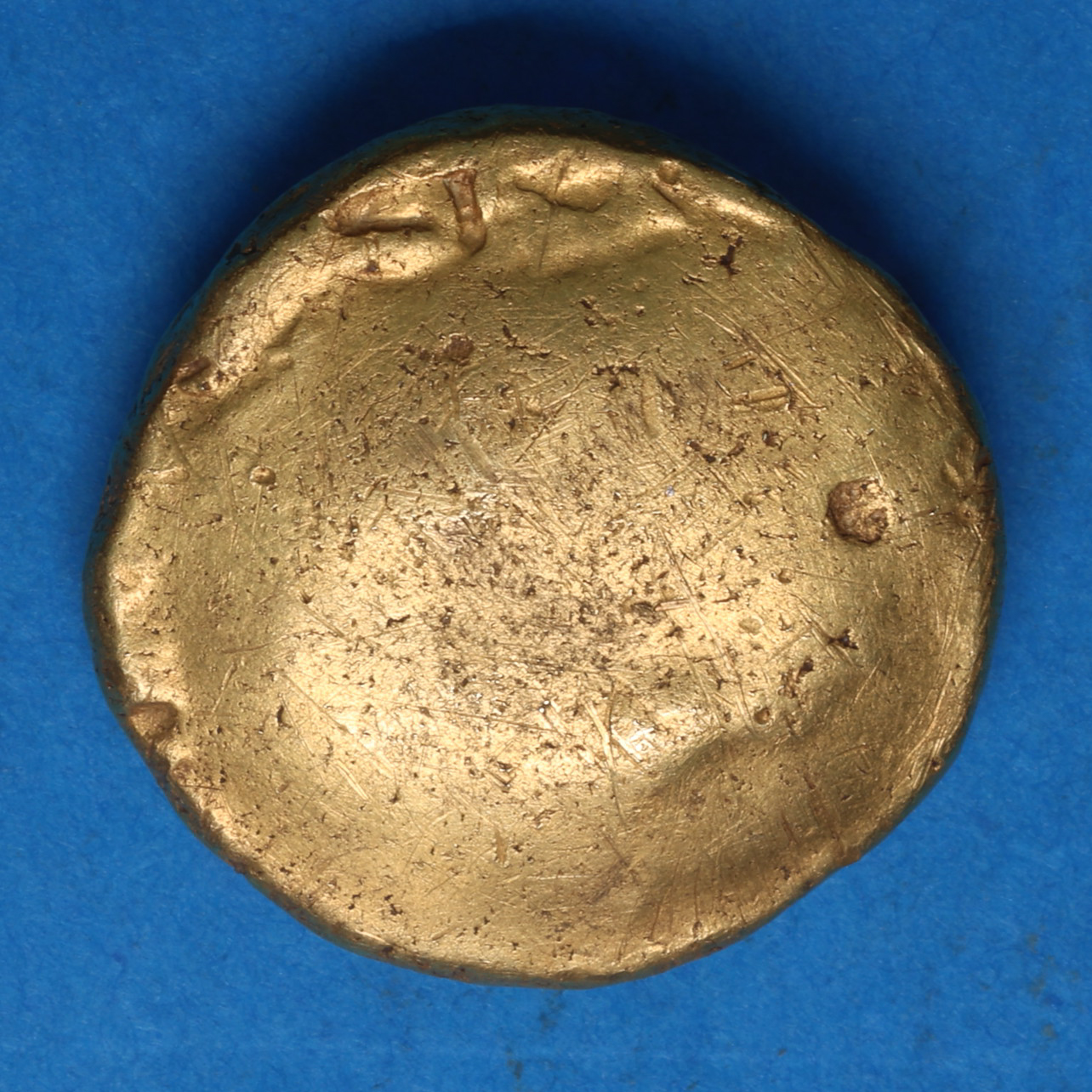 Gallo Belgic 1st Century BC Gold Stater Gallic War Uniface - Image 4