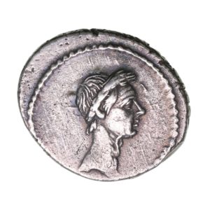 Roman Imperatorial Julius Caesar (died 44 BC) Silver Denarius *Portrait issue*