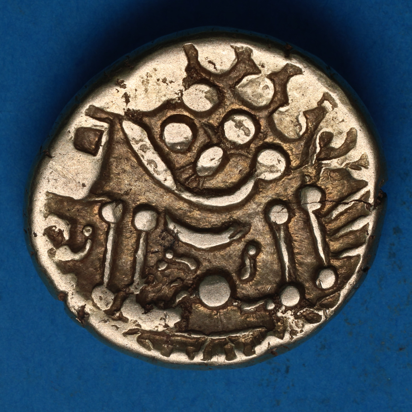 Belgae Gold Stater 65-40 BC Chute Type The Tarrant Gunville Hoard - Image 3