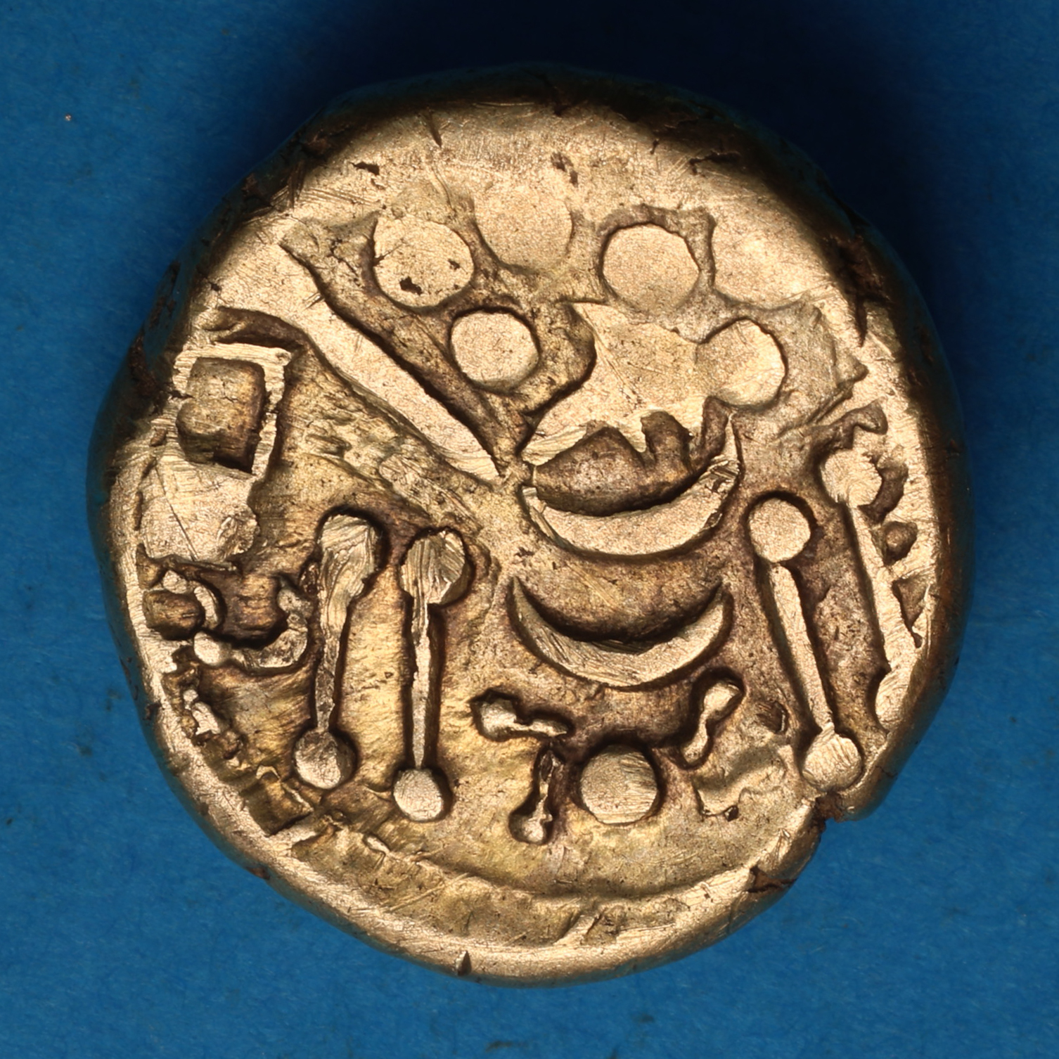 Belgae Gold Stater 65-40 BC Chute Type The Tarrant Gunville Hoard - Image 3