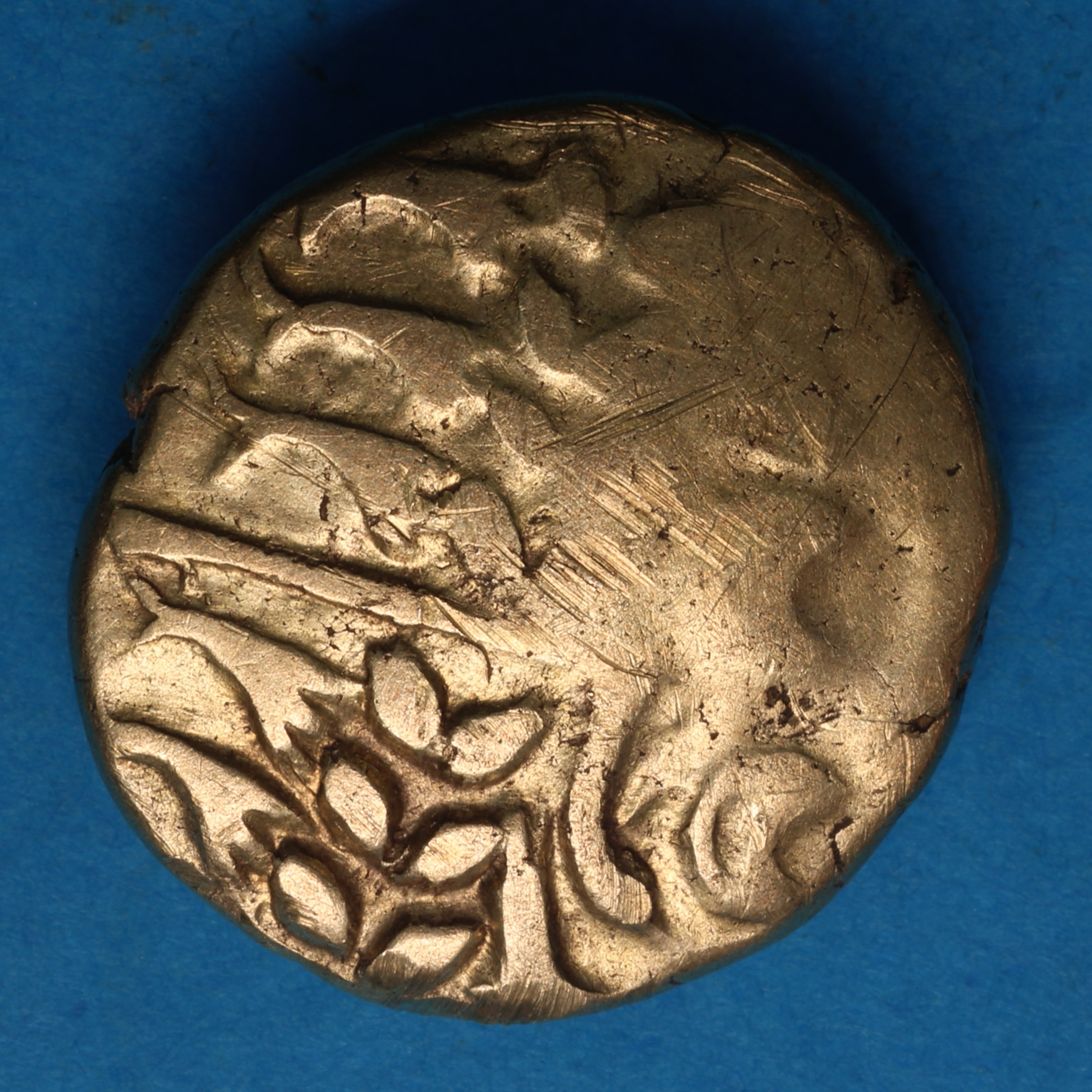 Belgae Gold Stater 65-40 BC Chute Type The Tarrant Gunville Hoard - Image 4