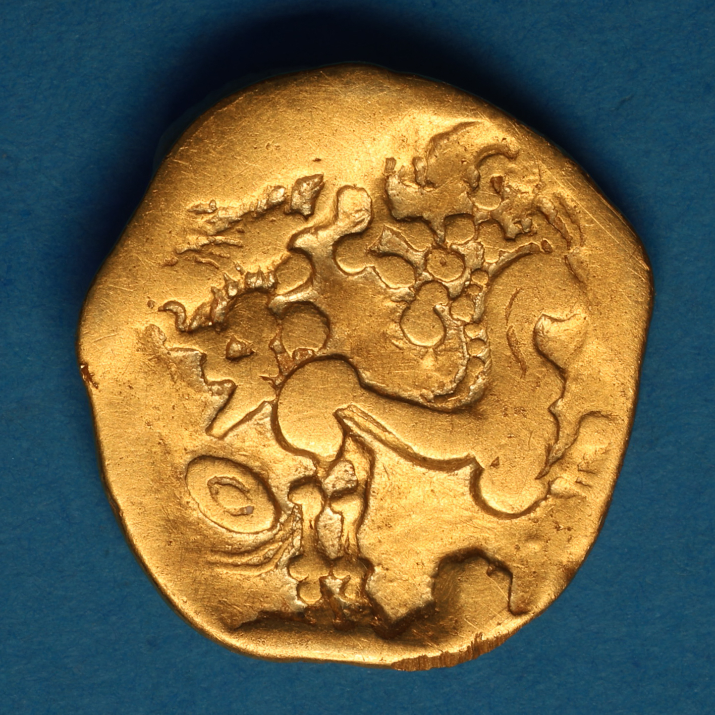 Gallo Belgic Ambiani 2nd Century BC Broad Flan Gold Quarter Stater *Rare* - Image 3