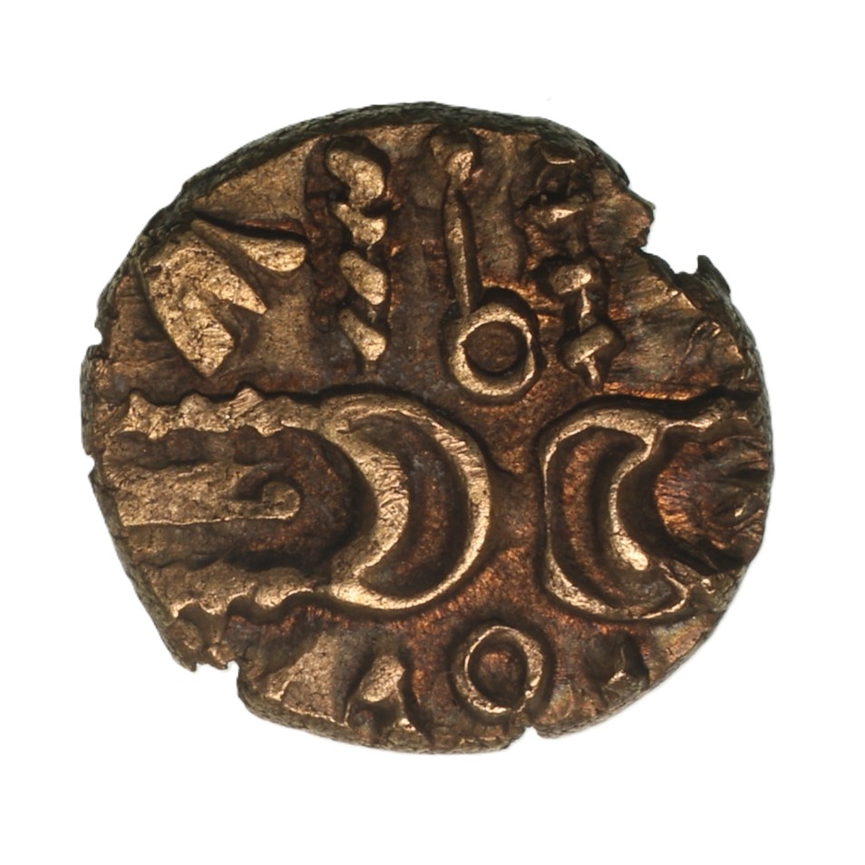 Belgae 1st Century BC Winchester Cross Wreath Gold Quarter Stater *Excessively Rare* - Image 2