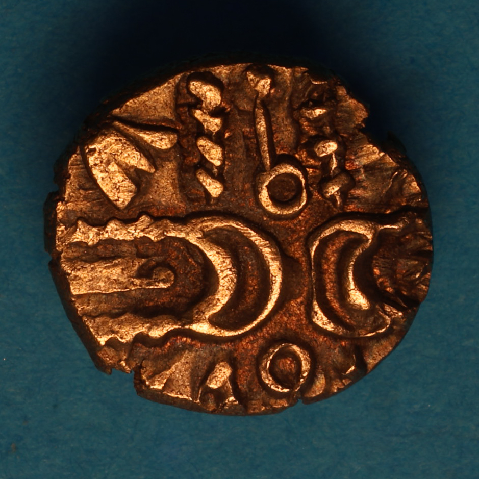 Belgae 1st Century BC Winchester Cross Wreath Gold Quarter Stater *Excessively Rare* - Image 4