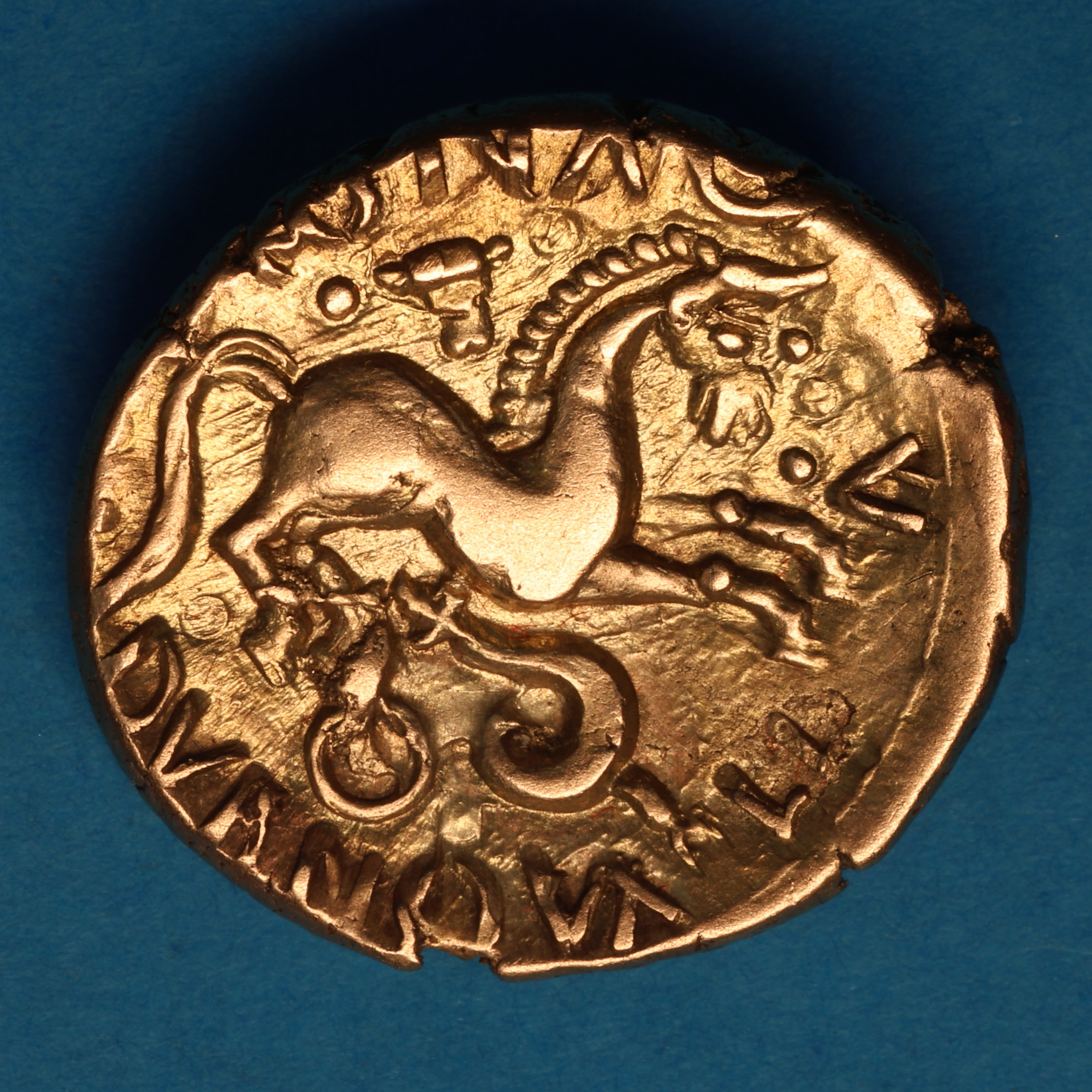 Cantiaci Dubnovellaunos c.25 BC-AD 5 Serpent Gold Stater *Very Rare* - Image 3