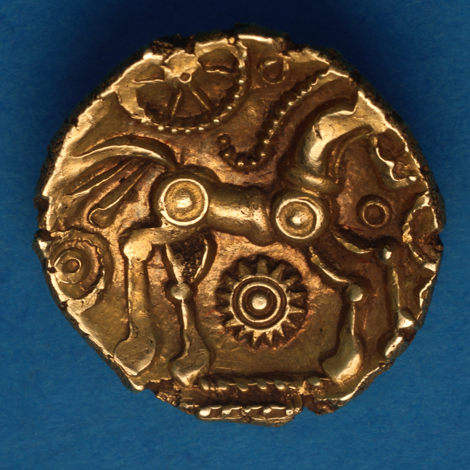 Eastern 1st Century BC Tring Wheel Southern Style Gold Quarter Stater *Excessively Rare* - Image 3