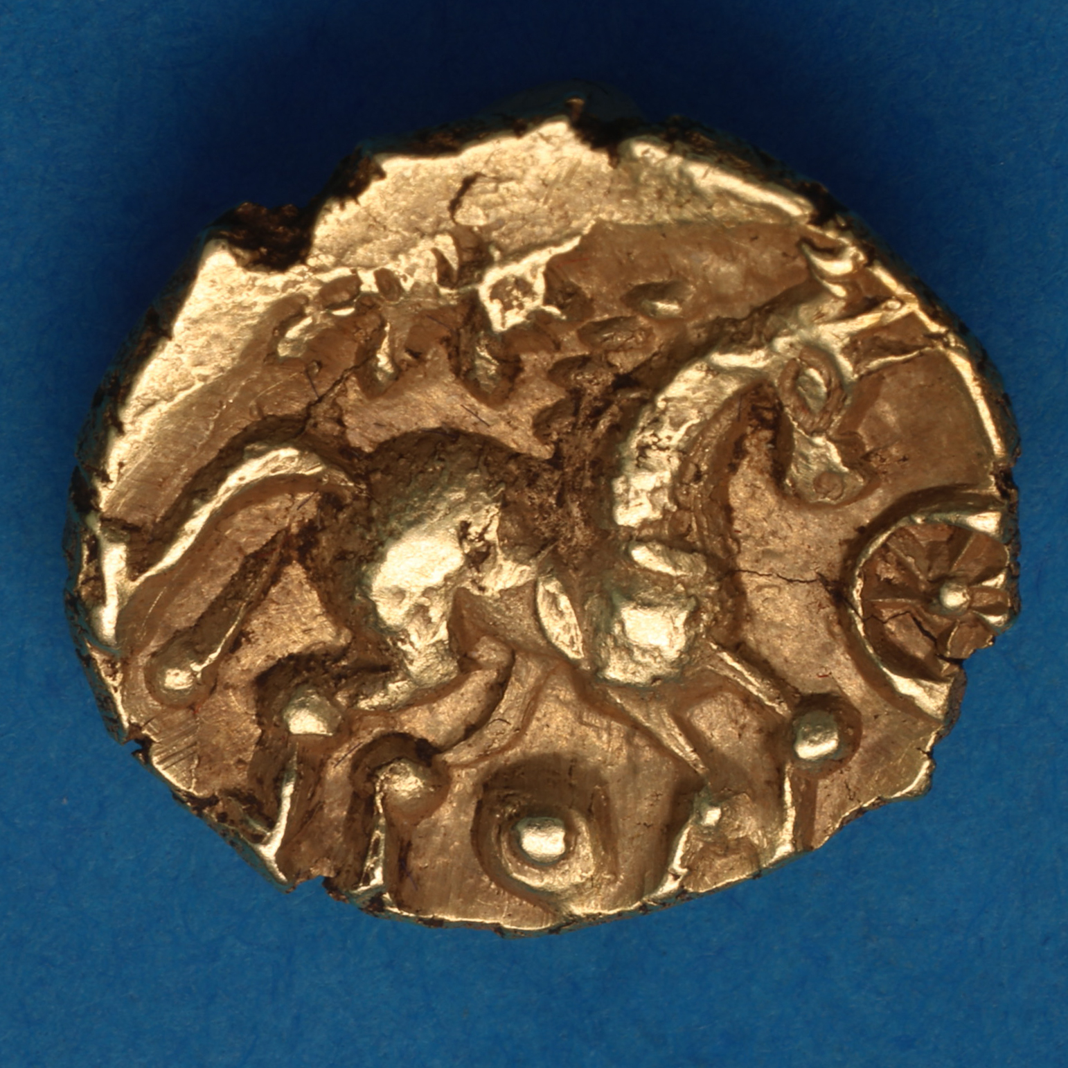 Eastern 1st Century BC Maldon Wheel Southern Style Gold Quarter Stater *Excessively Rare* - Image 3
