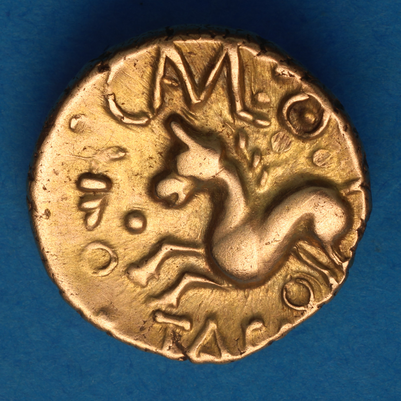 Catuvellauni Tasciovanos c. 25 BC-AD 10 Camul Gold Quarter Stater *Extremely Rare* - Image 3