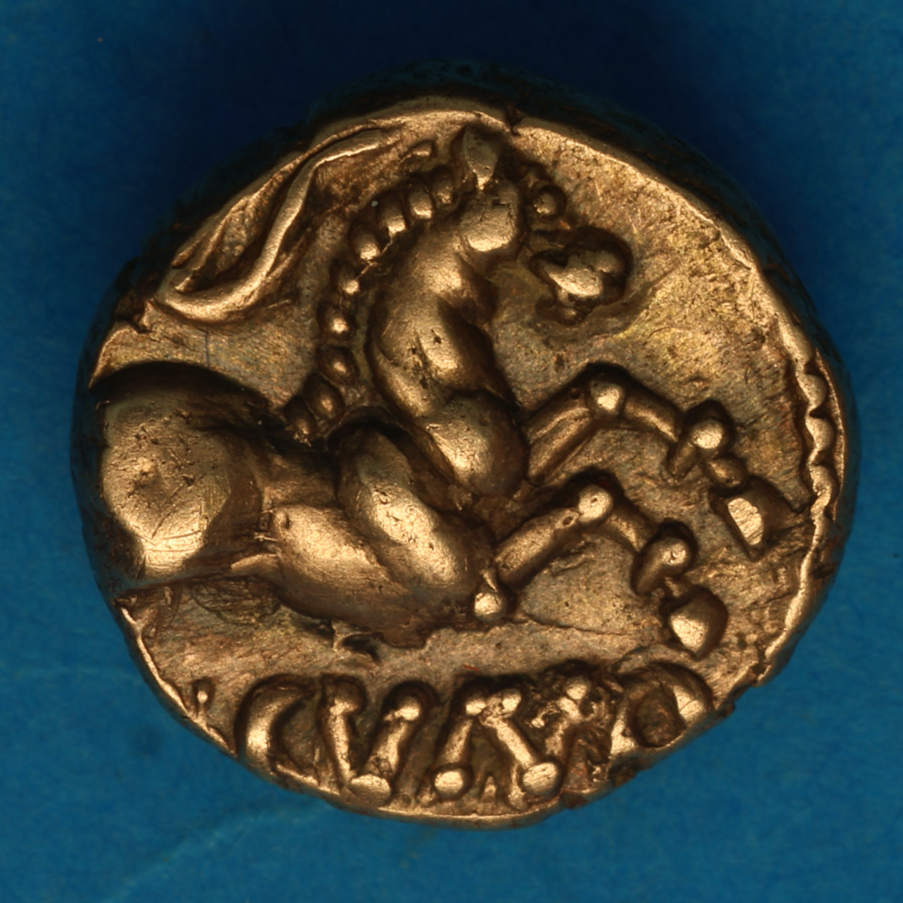Catuvellaunii & Trinovantes Cunobelinus c. AD 8-40 Classic Type Gold Quarter Stater *Very Rare* - Image 3
