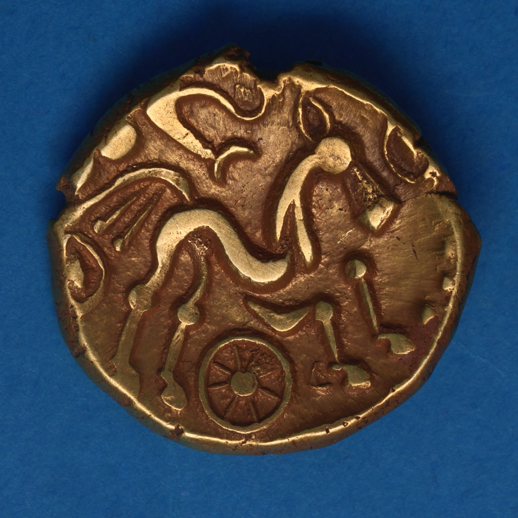 Regini & Atrebates 1st Century BC Selsey Two Faced Gold Stater *Scarce* - Image 3