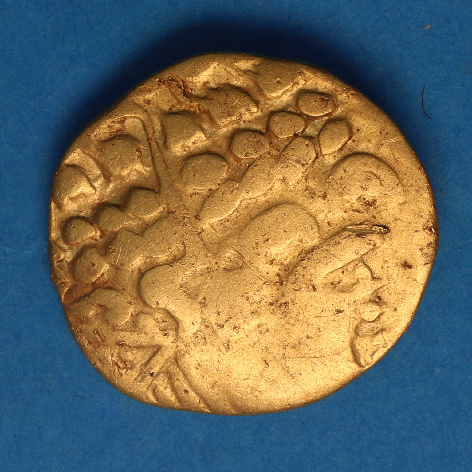 Gallo Belgic Ambiani 2nd Century BC Broad Flan Gold Quarter Stater Right Type Rare* - Image 3