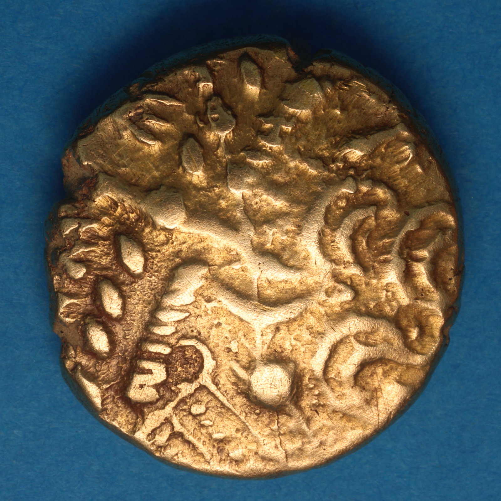 Regini & Atrebates 1st Century BC Selsey Rings 'Annulets' Gold Stater *Excessively Rare* - Image 4