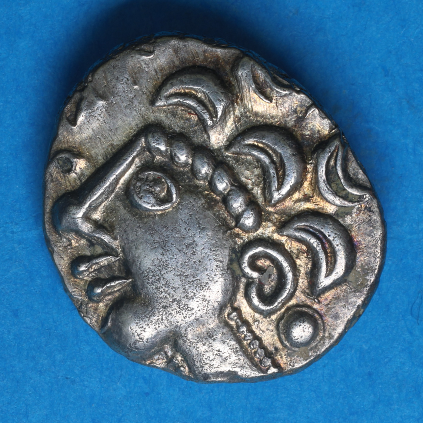 Berkshire c. 55-40 BC Abingdon Head Silver Unit *Excessively Rare* - Image 3
