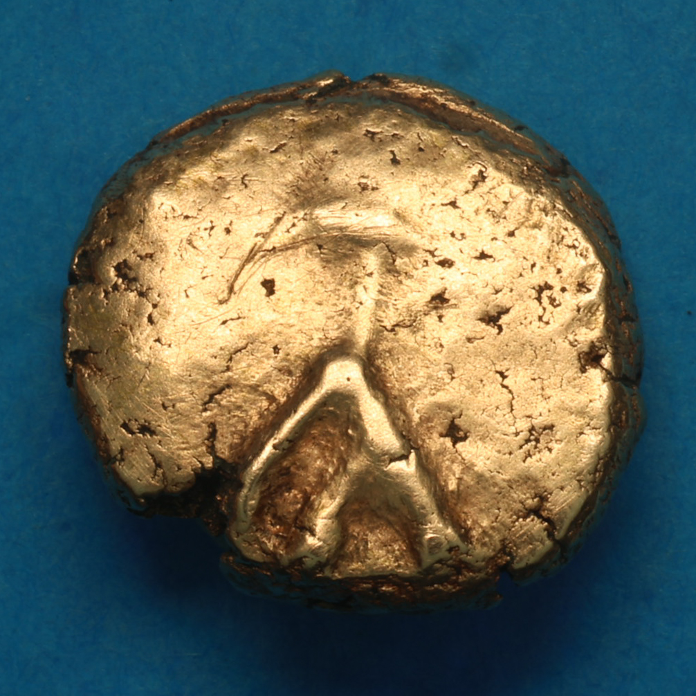 Regini & Atrebates Commios c. 50-25 BC Commios A-Type E-Type Gold Quarter Stater *Extremely Rare* - Image 4