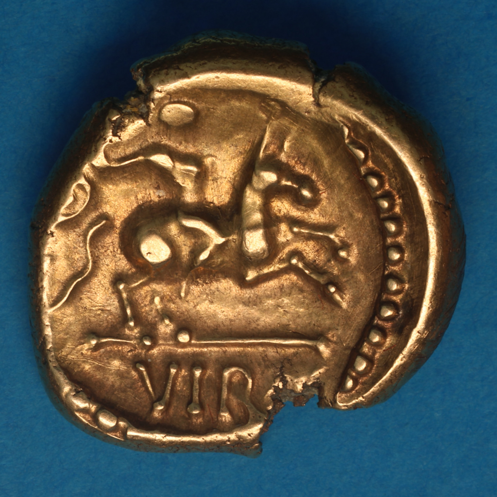 Regini & Atrebates Verica c. AD 10-40 Verica Warrior Daisy Gold Stater *Excessively Rare* - Image 3