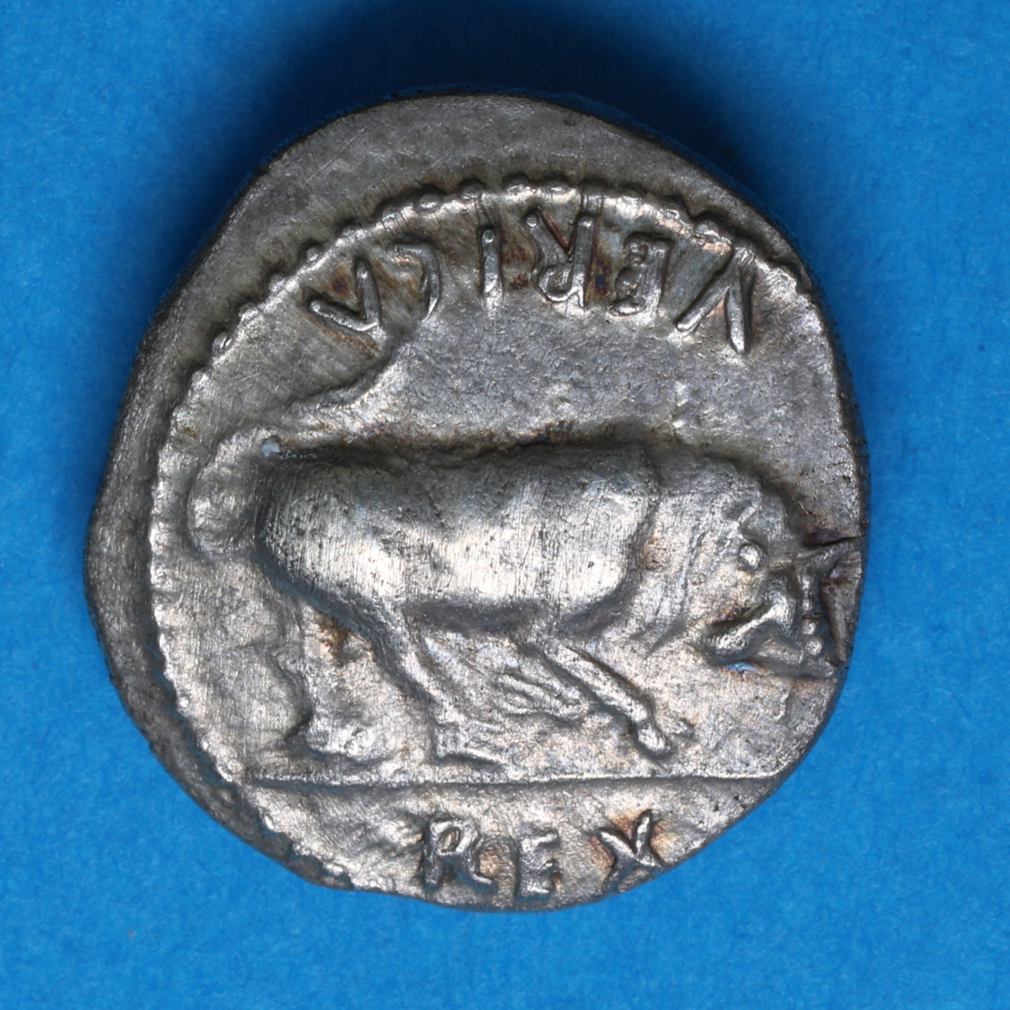 Regini & Atrebates Verica c. AD 10-40 Verica Head on Spear Silver Unit *Scarce* - Image 3