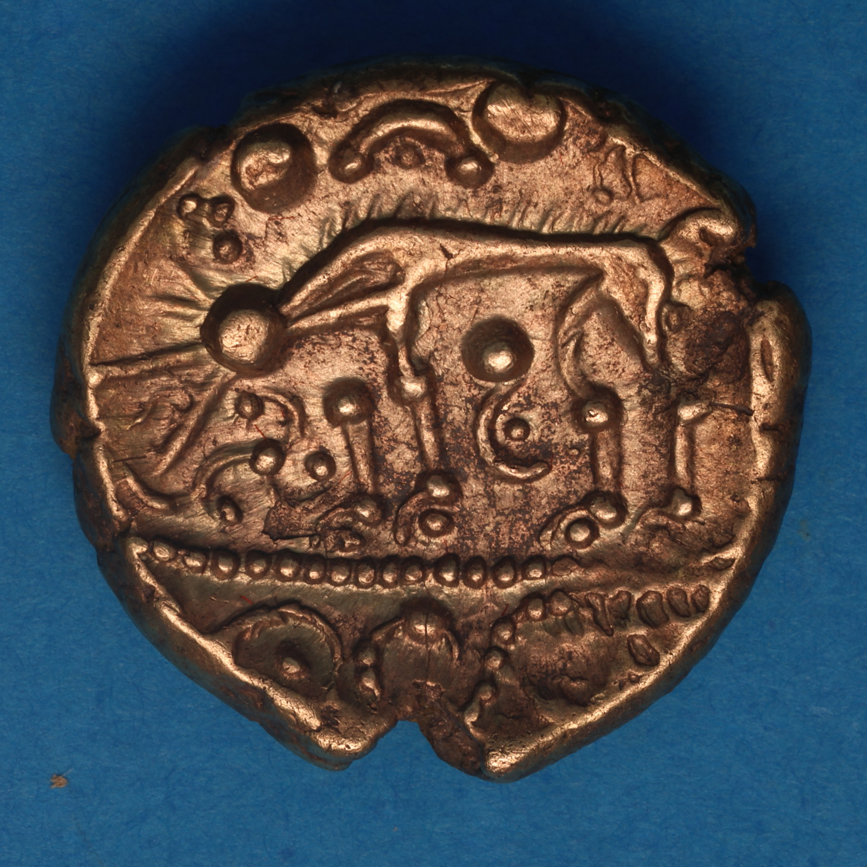Iceni 1st Century BC Norfolk Wolf Left Type Gold Stater *Very Rare* - Image 3