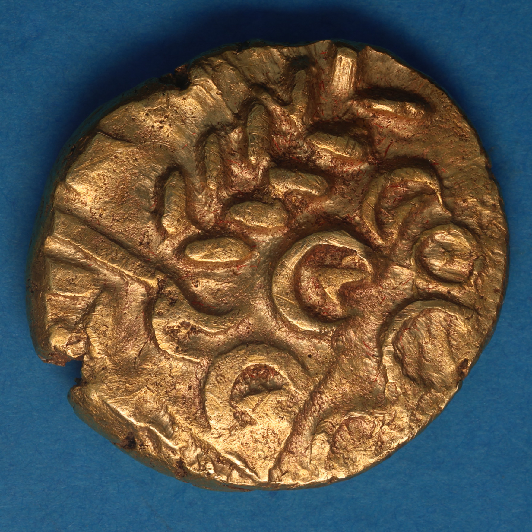 Corieltavi late 1st Century BC North East Coast Right Type with Sun Gold Stater *Scarce* - Image 4