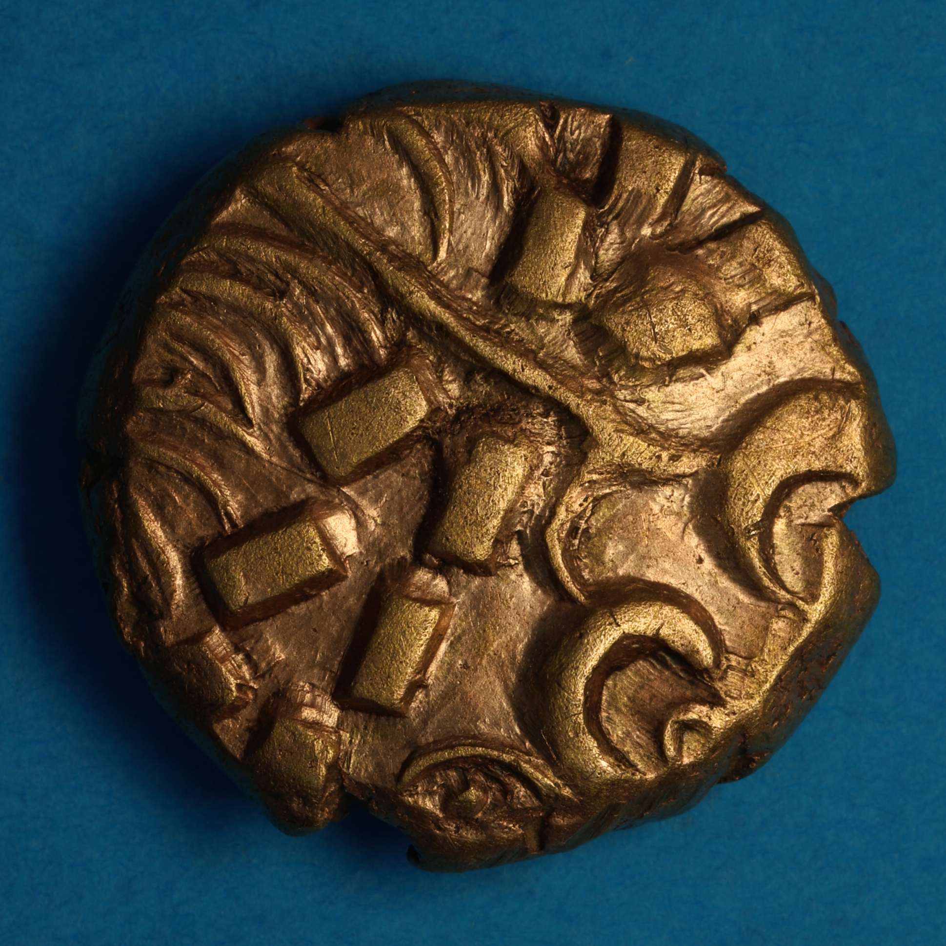 Corieltavi late 1st Century BC 3 Pellet Kite Gold Stater *Excessively Rare* - Image 4