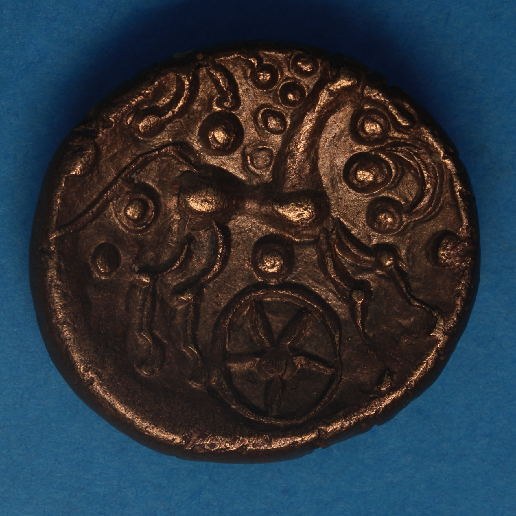 East Wiltshire c.50-35 BC Savernake Forest Gold Stater *Extremely Rare* - Image 3