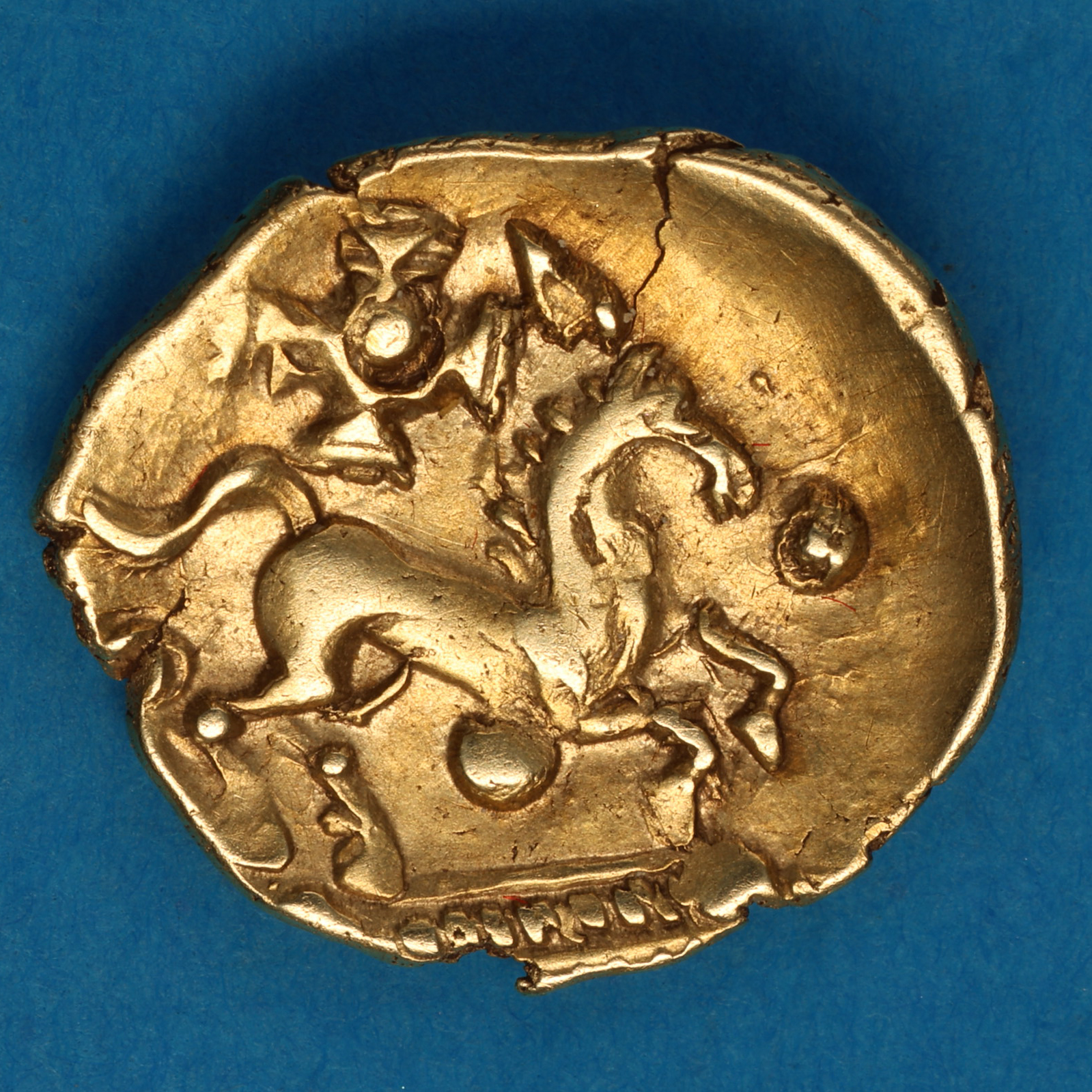 Catuvellauni 1st Century BC Whaddon Wings Gold Quarter Stater *Extremely Rare* - Image 3