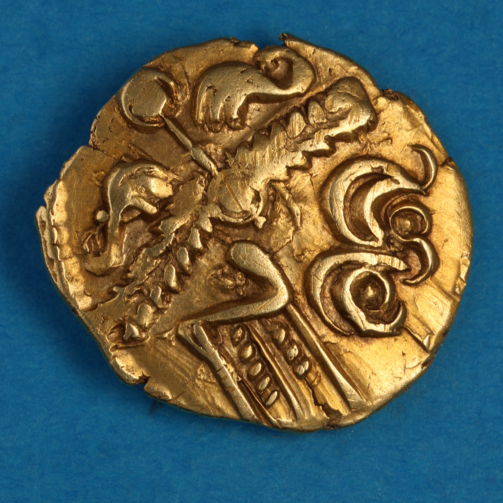 Catuvellauni 1st Century BC Whaddon Wings Gold Quarter Stater *Extremely Rare* - Image 4