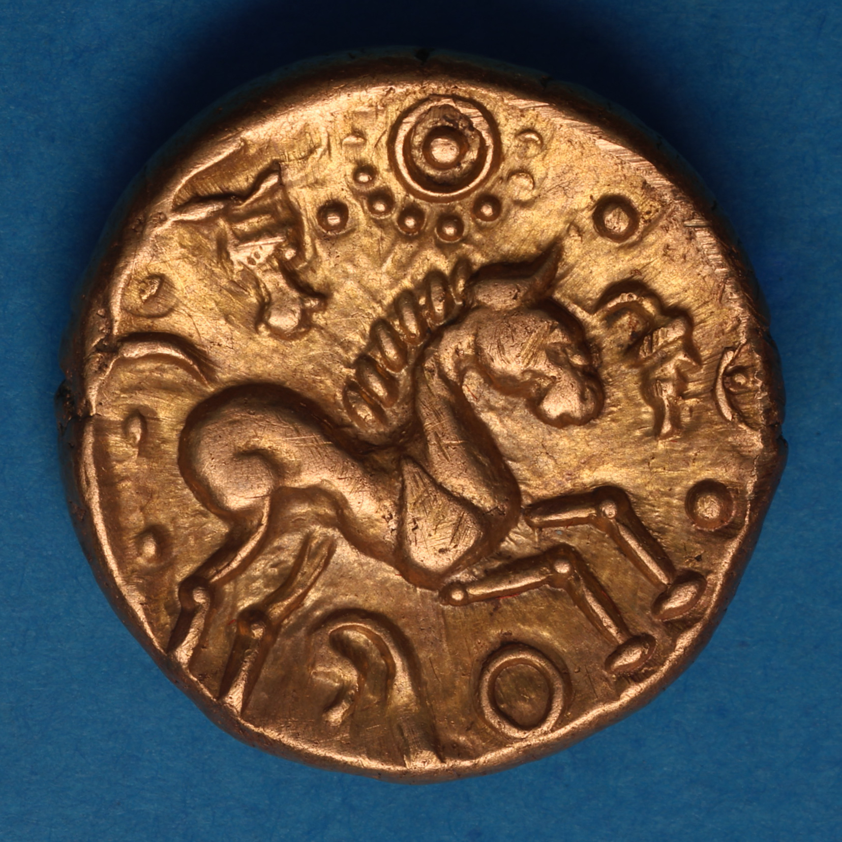 Catuvellauni Tasciovanos c. 25 BC-AD 10 Hidden Faces Gold Stater *Rare* - Image 3