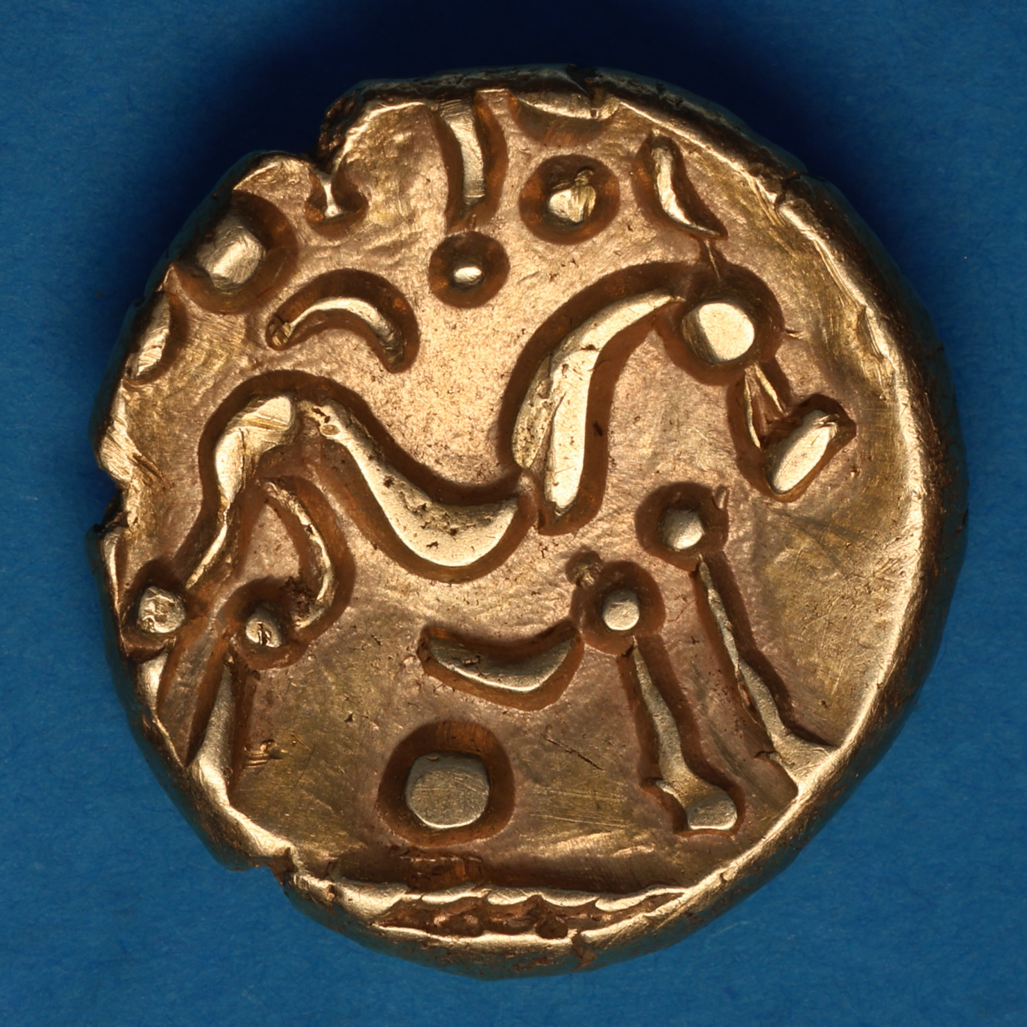 Gallo Belgic 1st Century BC Gold Ambiani Stater - Image 3