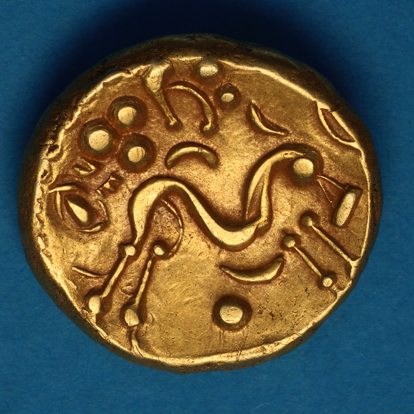 Gallo Belgic 1st Century BC Gold Ambiani Stater - Image 3