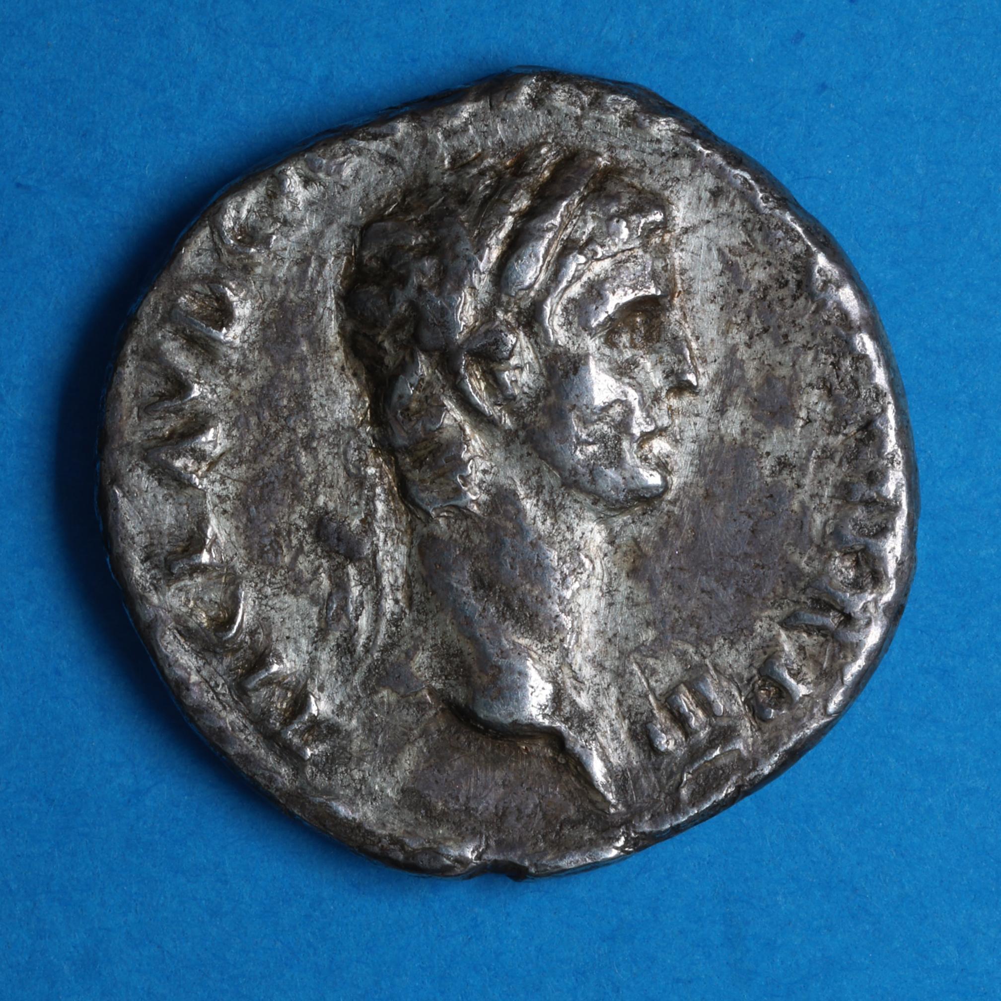 Claudius AD 41-54 Silver Denarius Lyon Praetorian camp *Very Rare* - Image 4