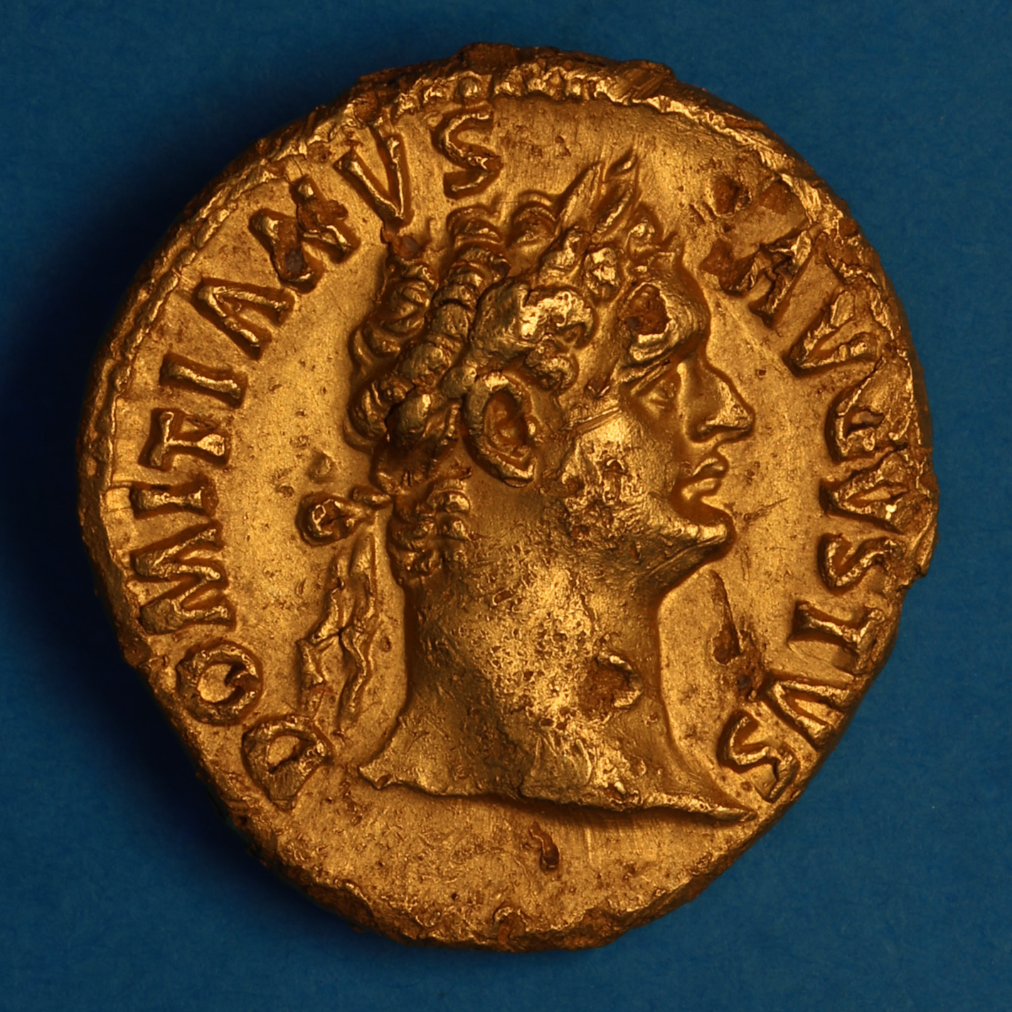 Domitian AD 81-96 Gold Aureus Rome *Rare* - Image 3